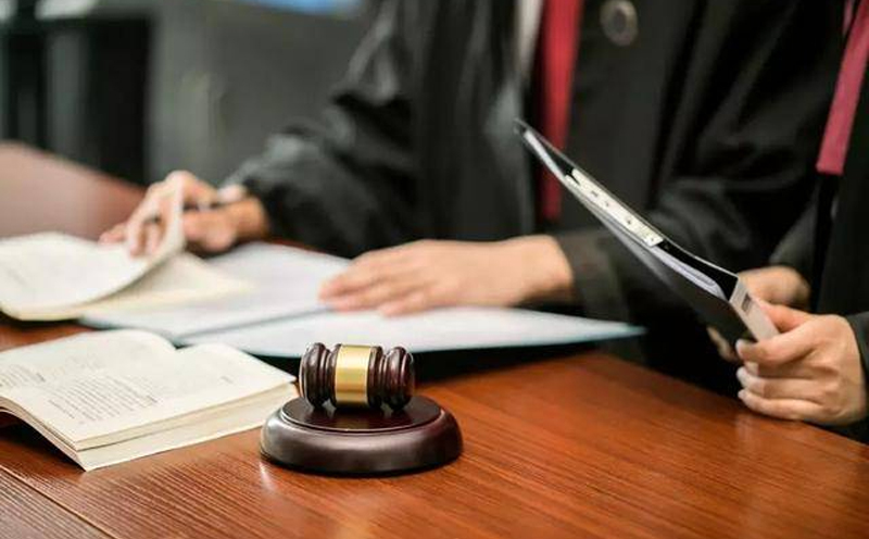 共同犯罪是指二人以上共同故意犯罪