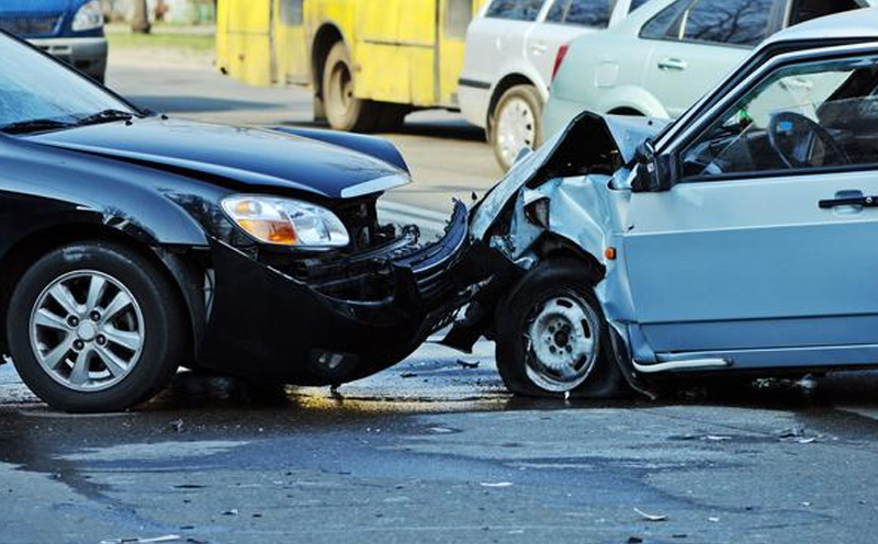 多辆车发生交通事故，有车辆无交强险的如何赔偿？
